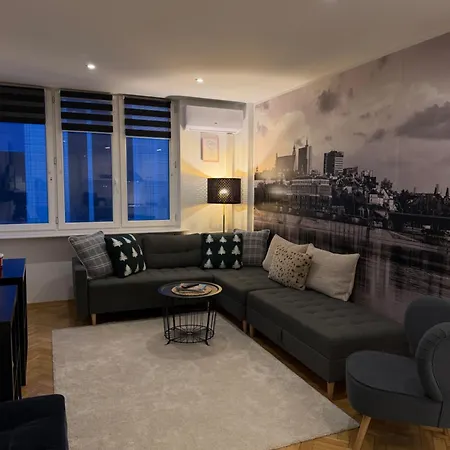 Centrum Warszawy Al Jerozolimskie * 바르샤바